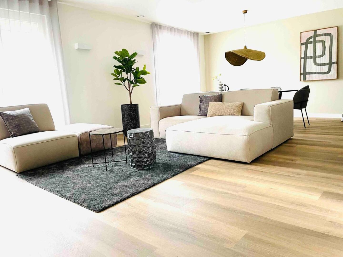 אוירשחוט New Apartment In City Centre Large מראה חיצוני תמונה