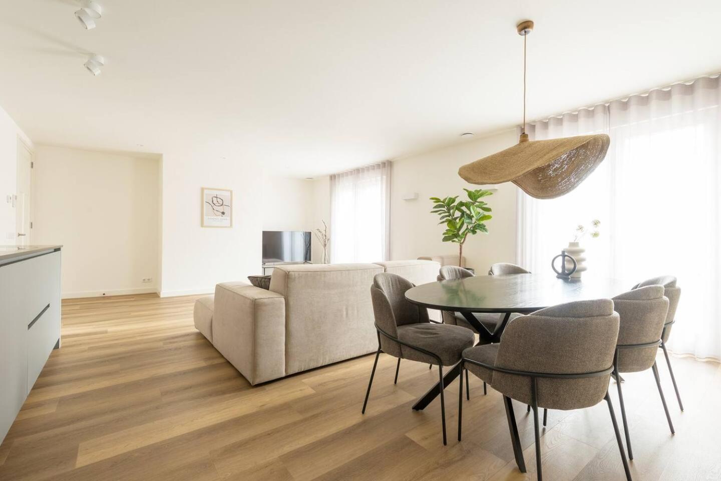 אוירשחוט New Apartment In City Centre Large מראה חיצוני תמונה