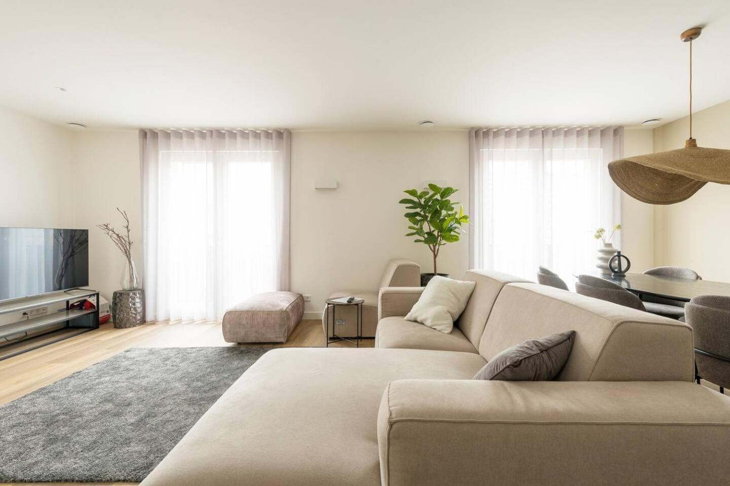 אוירשחוט New Apartment In City Centre Large מראה חיצוני תמונה